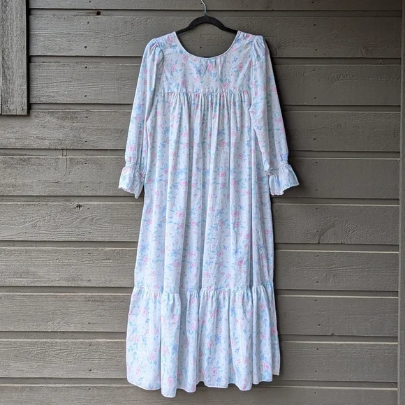 VTG Victoria's Secret Gold Label Long Sleeve Floral Lace Nightgown Size Large - Picture 7 of 9